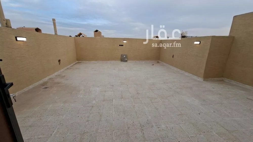 فيلا 7 غرف في طويق 13
