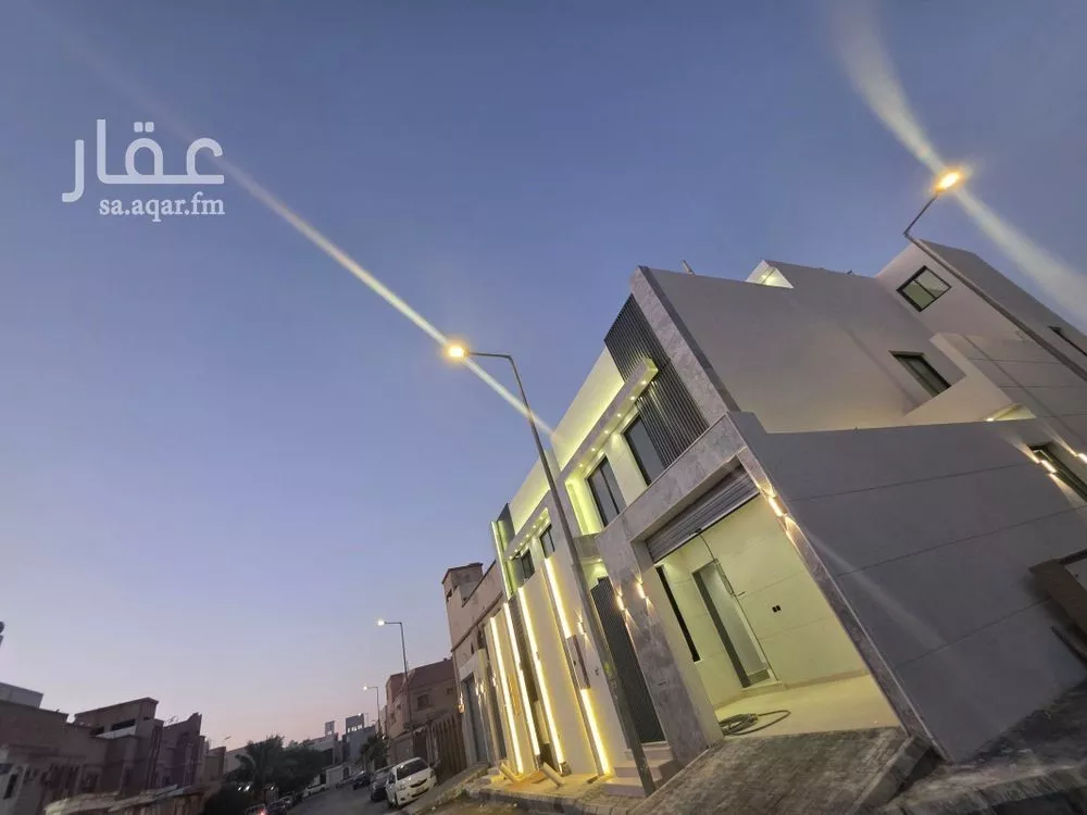 فيلا 8 غرف في العريجاء الغربية 3