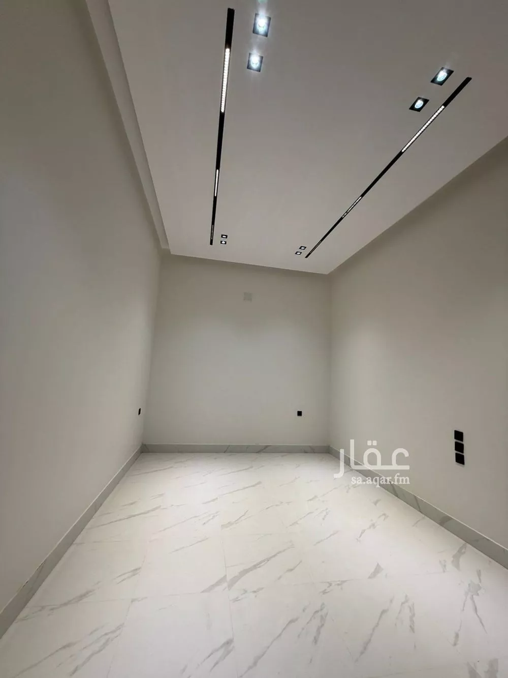 5 bedroom villa in Al Narjis 11