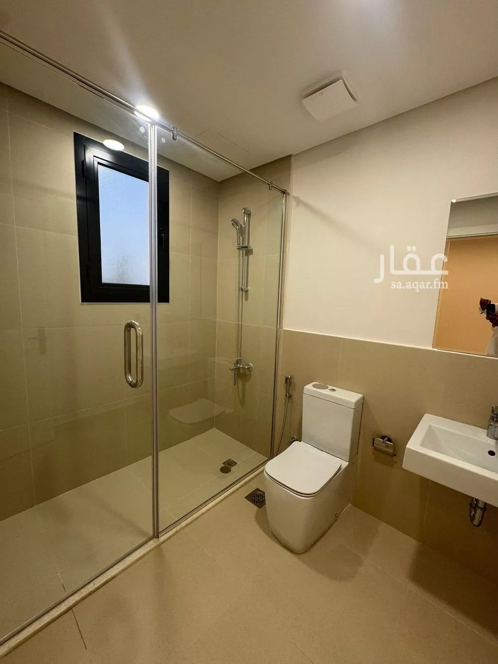 فيلا 4 غرف في سدرة 16