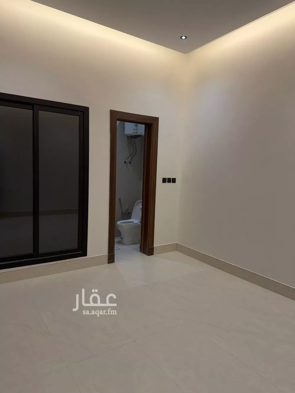 5 bedroom villa in Al Narjis 8
