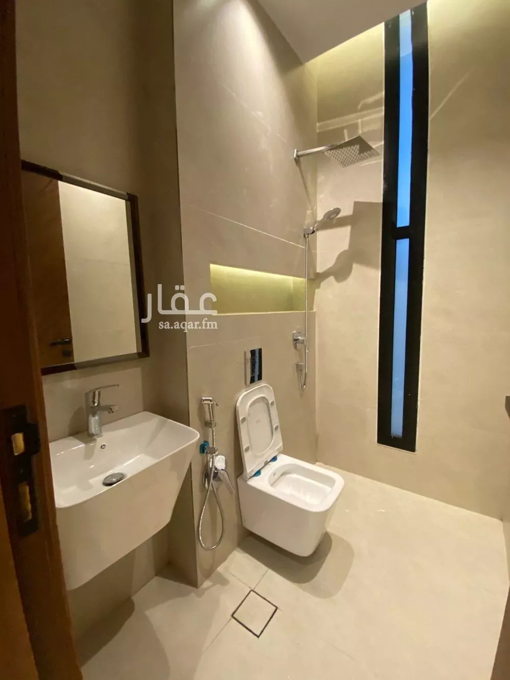 5 bedroom villa in Al Mahdiyyah 17