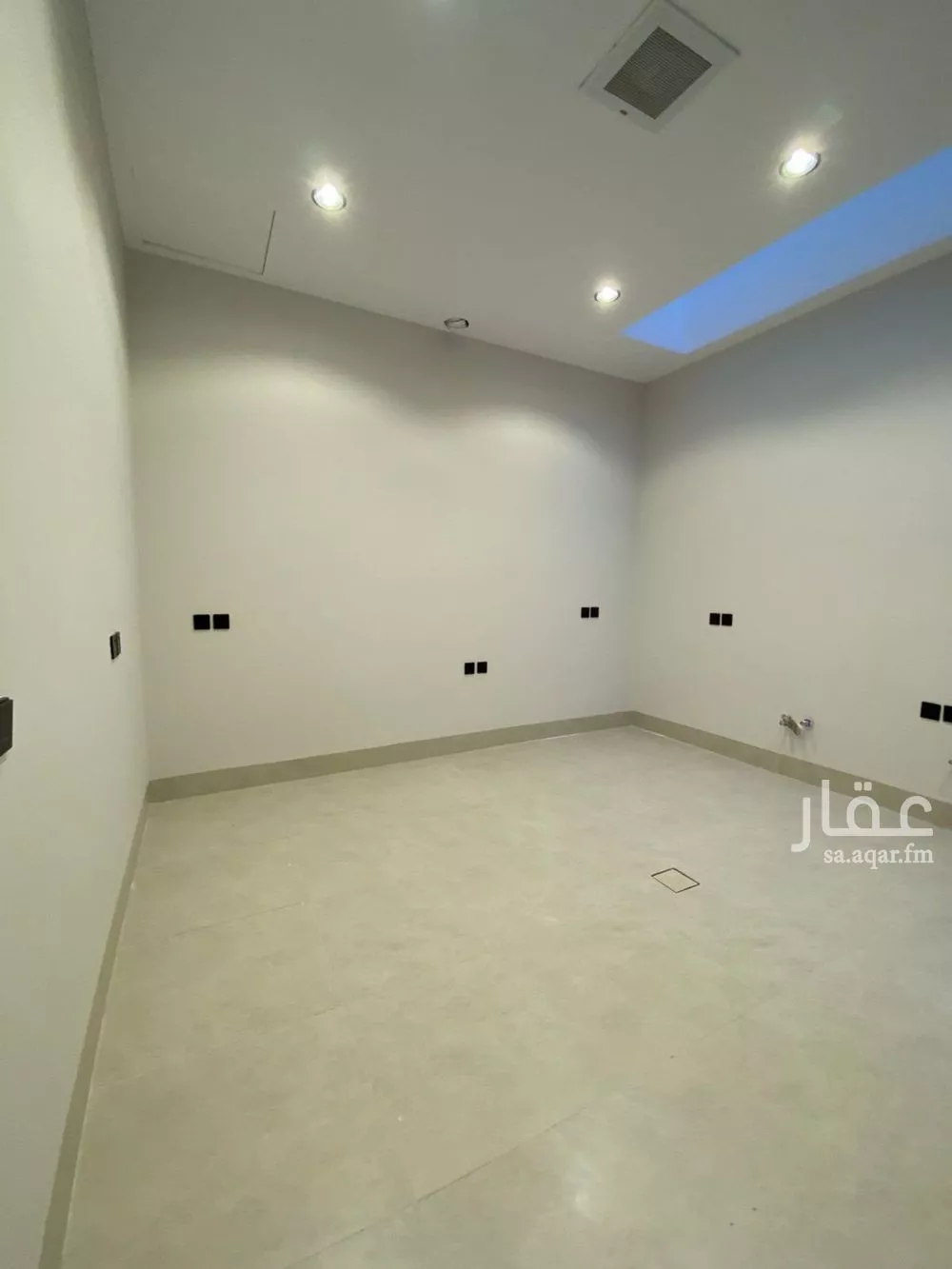 5 bedroom villa in Al Mahdiyyah 22