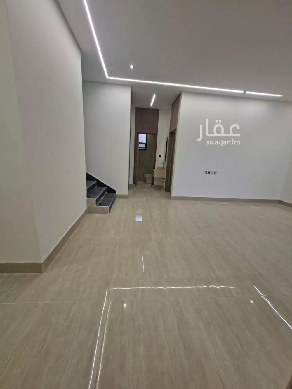 فيلا 8 غرف في طويق 17