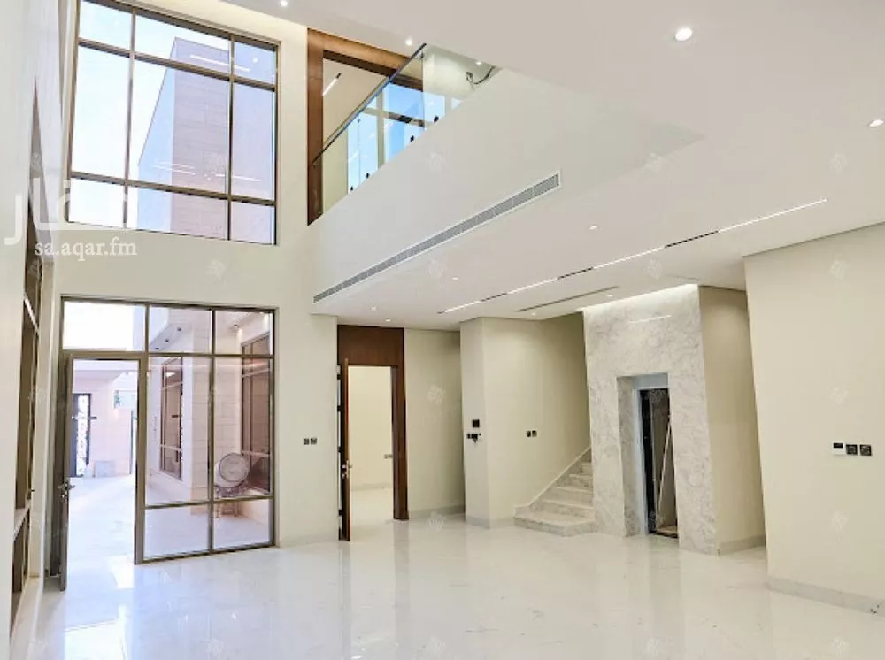 5 bedroom villa in Al Mahdiyyah 17