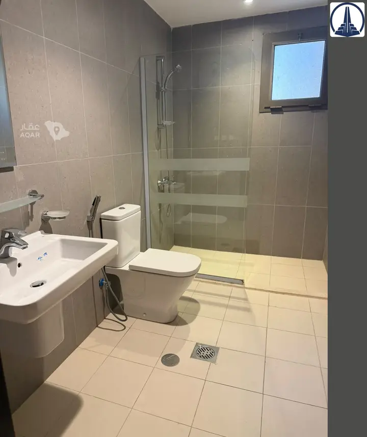 2 bedroom apartment in Al Shati, Jeddah 9