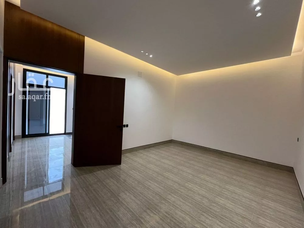 5 bedroom villa in Al Mahdiyyah 13