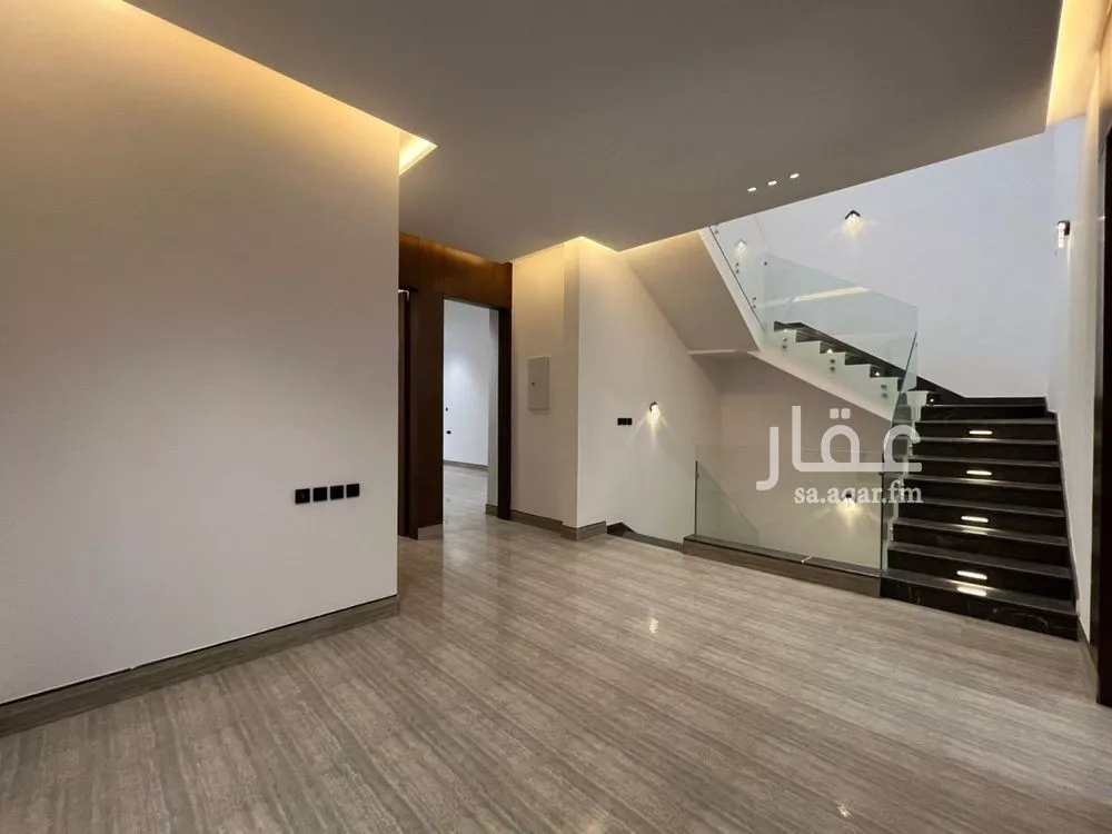 5 bedroom villa in Al Mahdiyyah 24