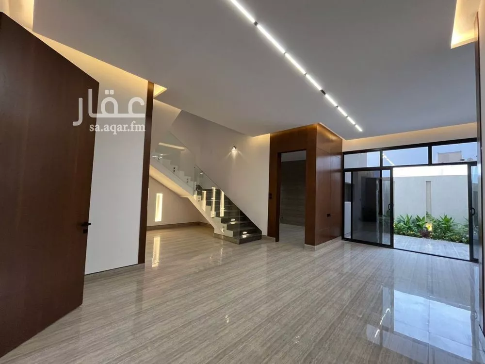 5 bedroom villa in Al Mahdiyyah 8