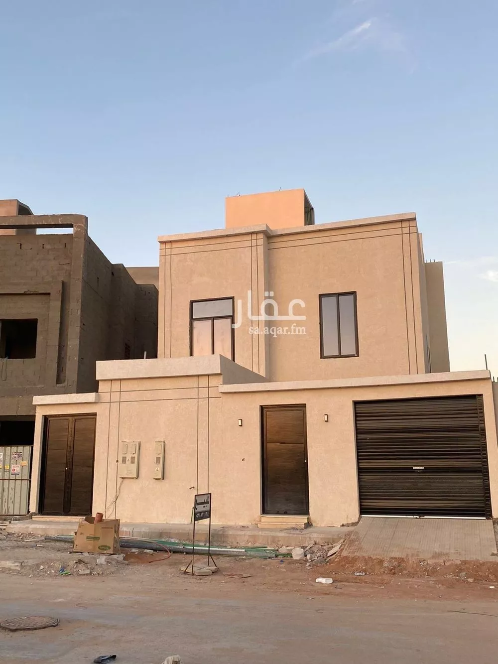 5 bedroom villa in Al Janadriyah 2