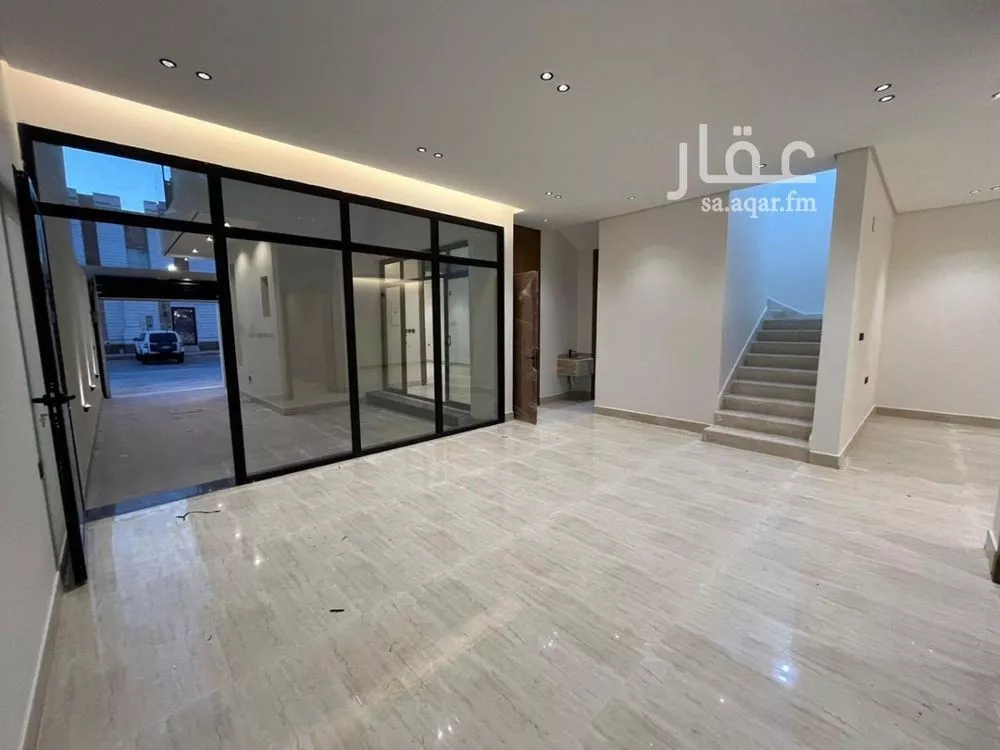 5 bedroom villa in Al Mahdiyyah 11