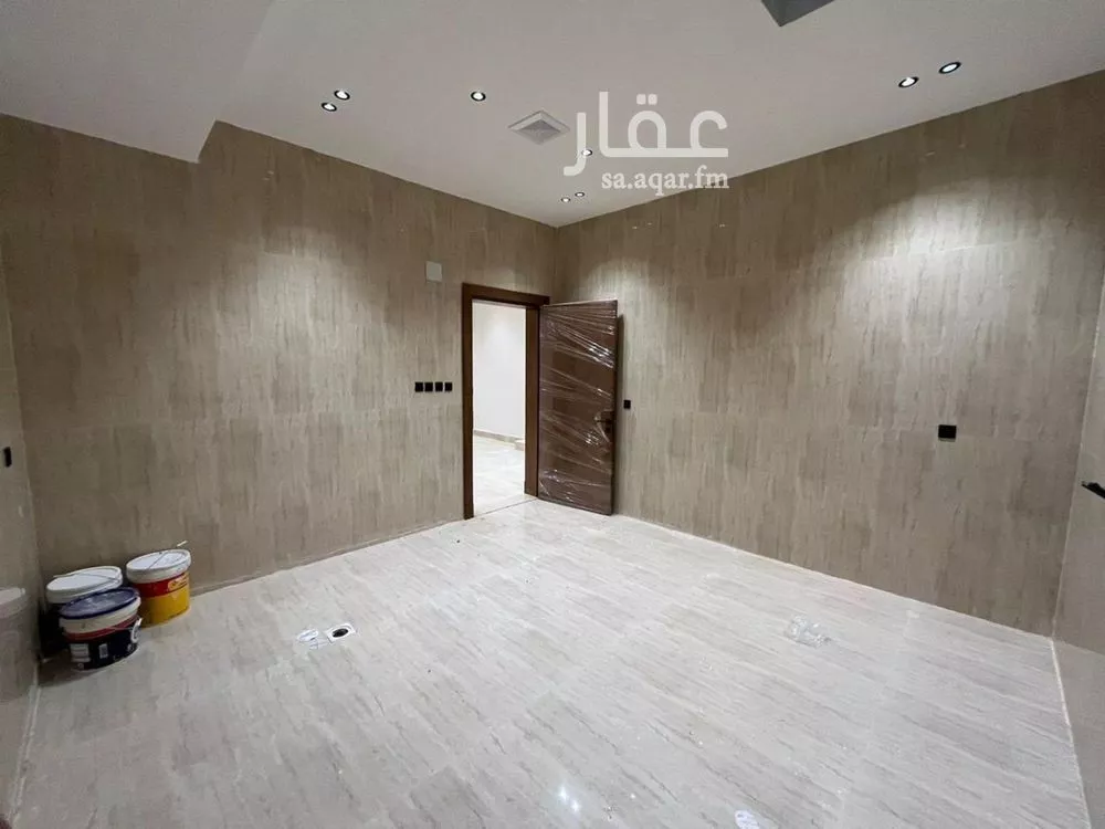 5 bedroom villa in Al Mahdiyyah 13