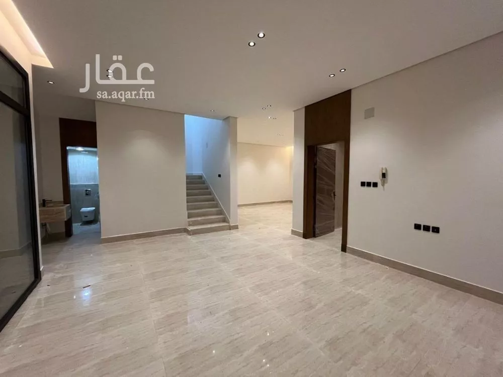 5 bedroom villa in Al Mahdiyyah 14