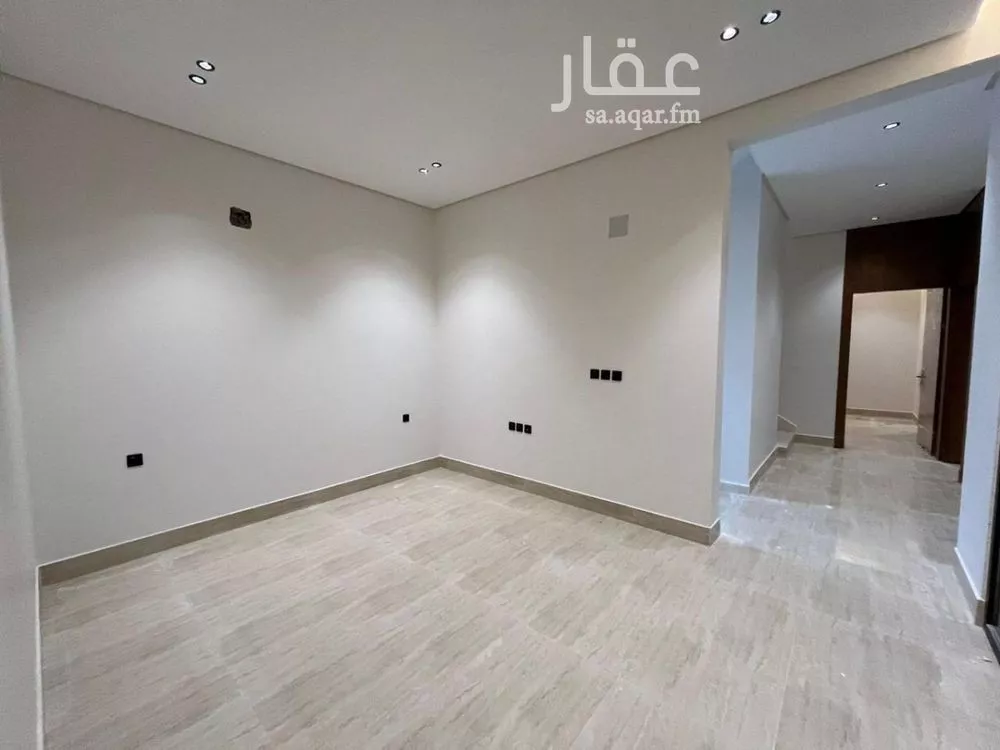 5 bedroom villa in Al Mahdiyyah 29