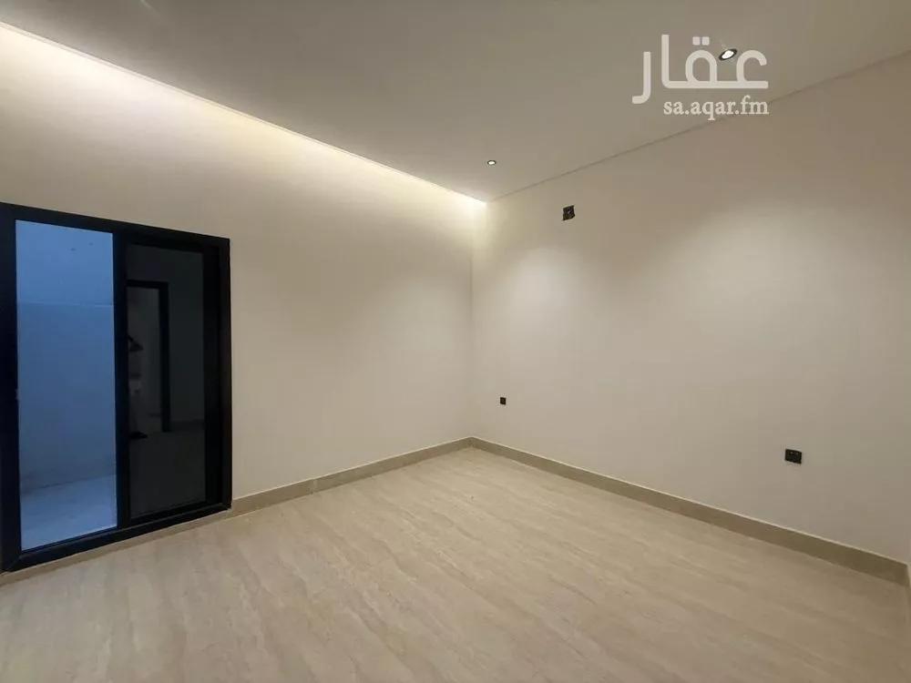 5 bedroom villa in Al Mahdiyyah 9