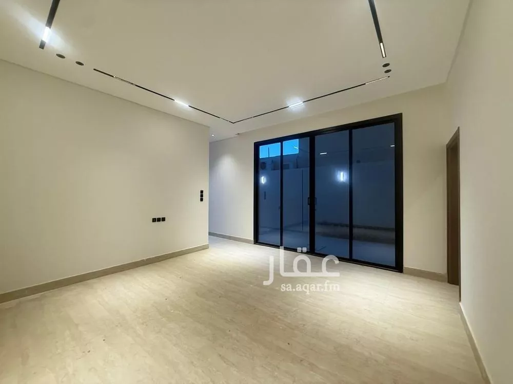 5 bedroom villa in Al Mahdiyyah 10