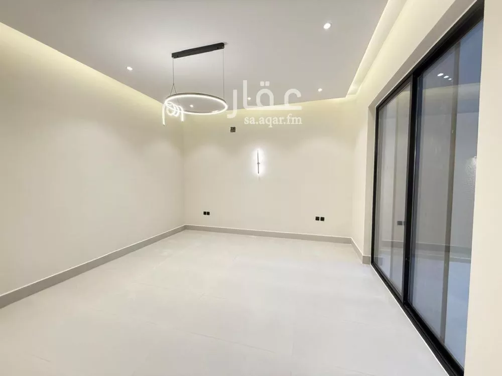 5 bedroom villa in Al Mahdiyyah 18