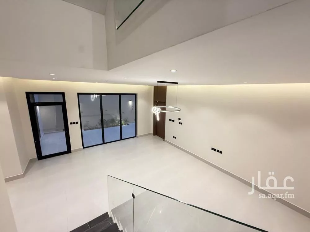 5 bedroom villa in Al Mahdiyyah 3