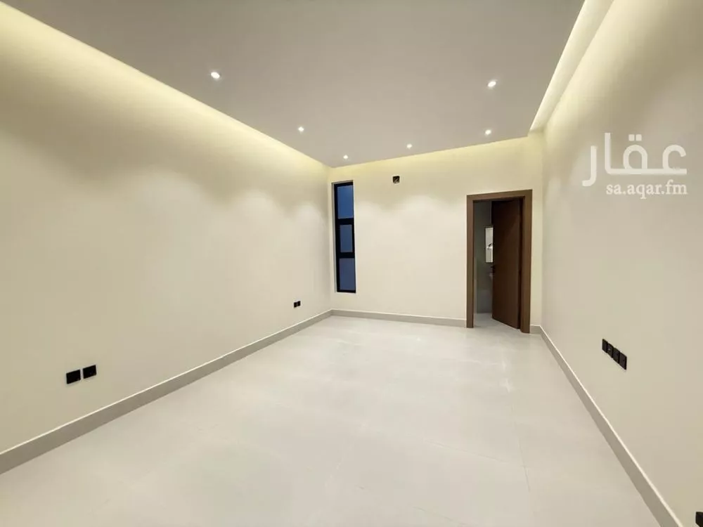 5 bedroom villa in Al Mahdiyyah 10