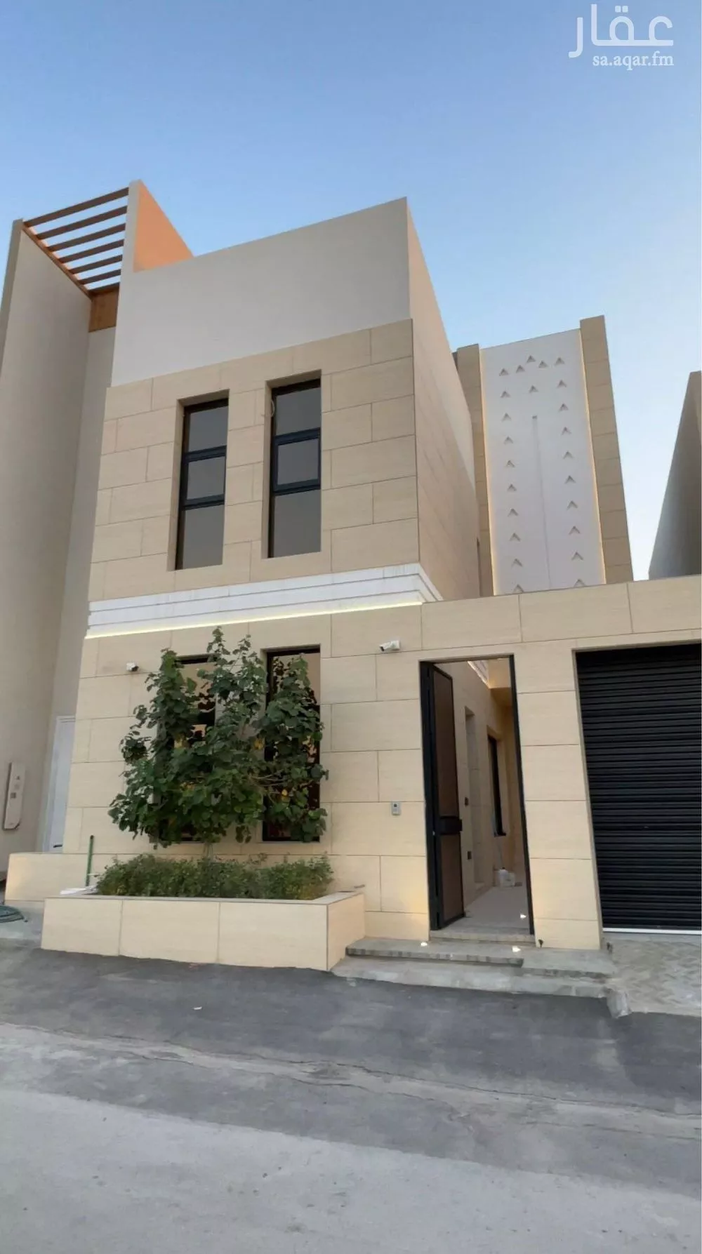 5 bedroom villa in Al Mahdiyyah 2