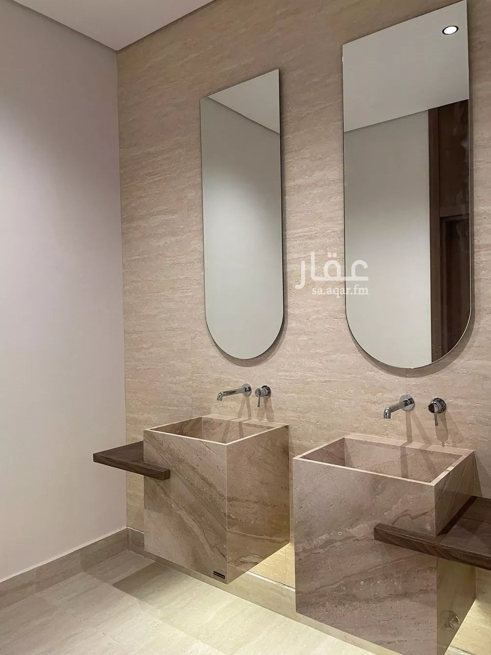 5 bedroom villa in Al Mahdiyyah 14