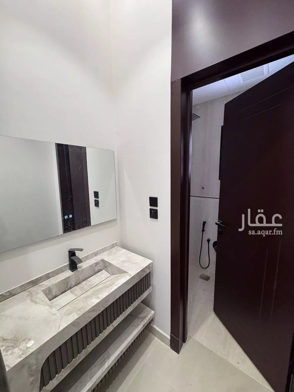 5 bedroom villa in Al Mahdiyyah 7