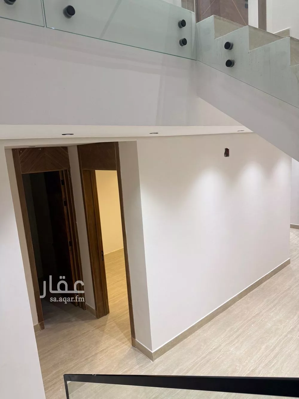 فيلا 5 غرف في طويق 10
