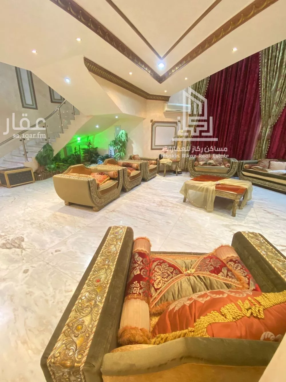 فيلا 10 غرف في الملقا 21