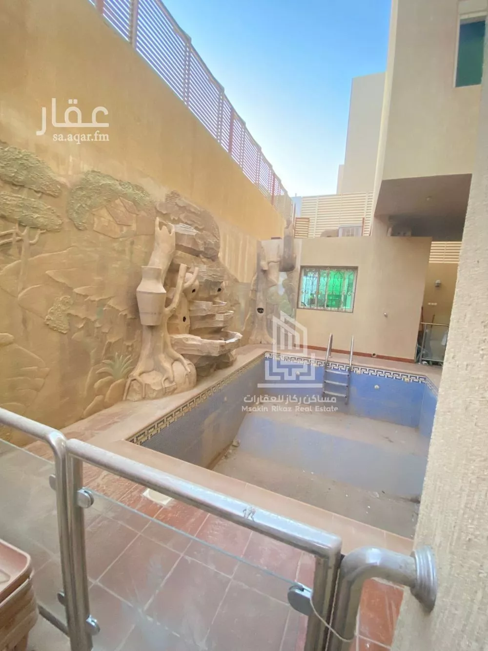 فيلا 10 غرف في الملقا 10