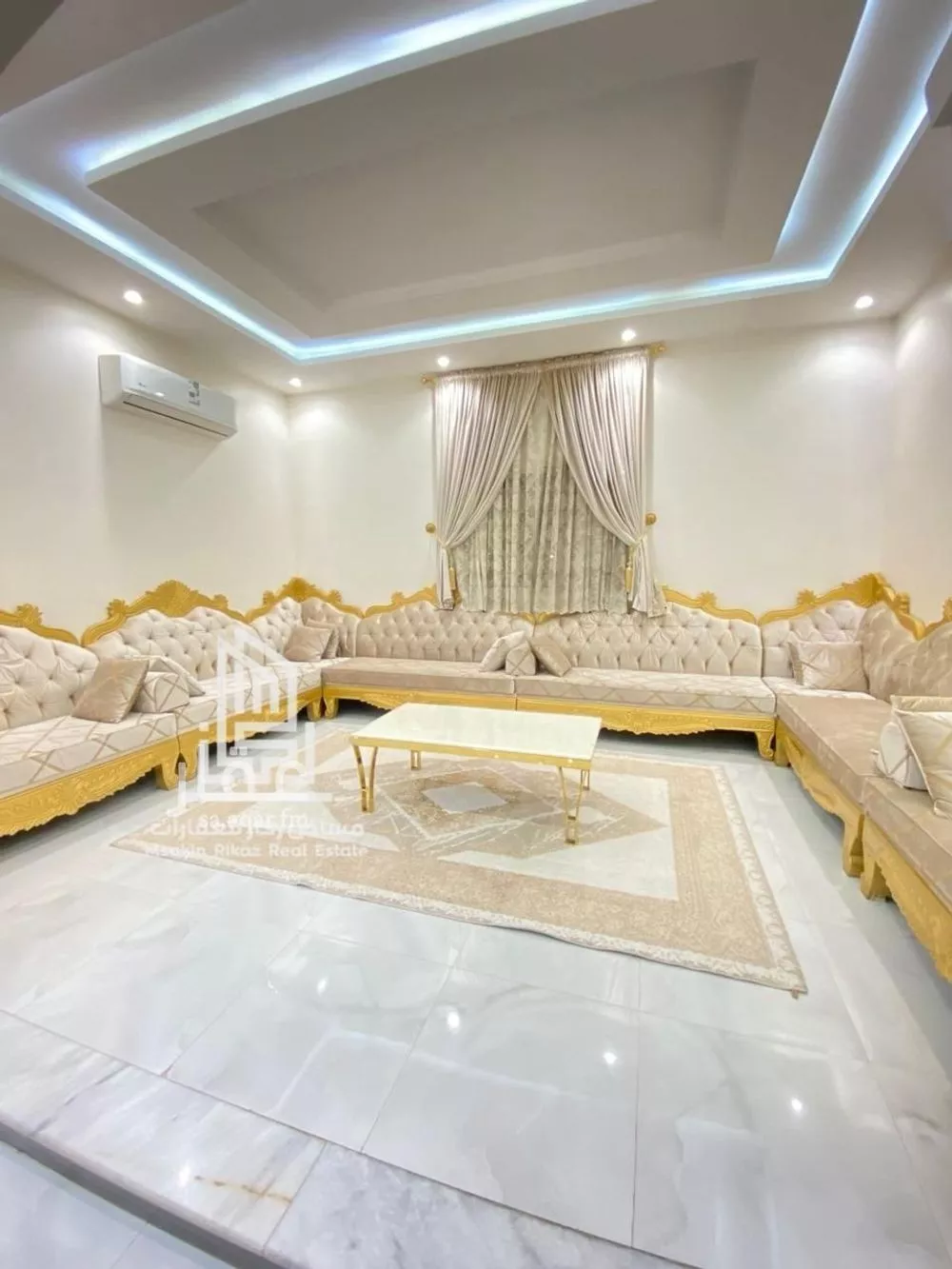 16 bedroom villa in As Saadah 13
