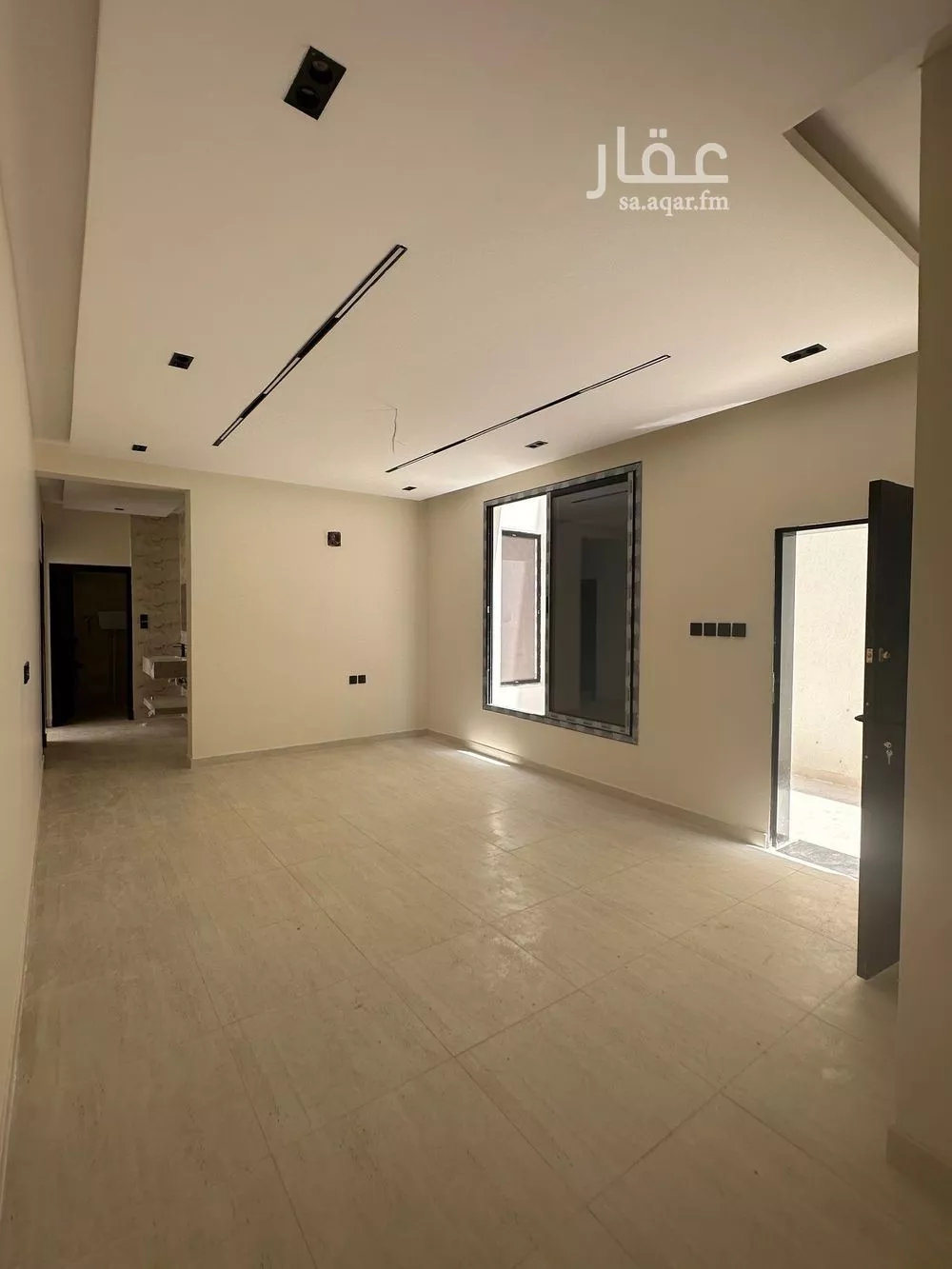 5 bedroom villa in Al Janadriyah 2