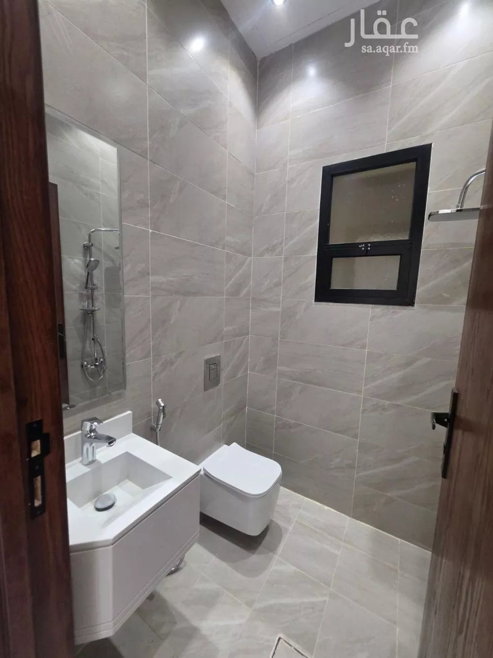 5 bedroom villa in Dhahrat Namar 14