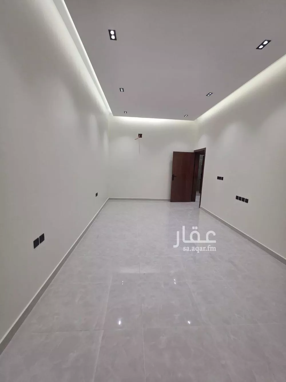 5 bedroom villa in Dhahrat Namar 5