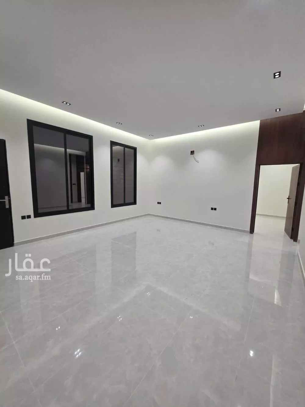 5 bedroom villa in Dhahrat Namar 6