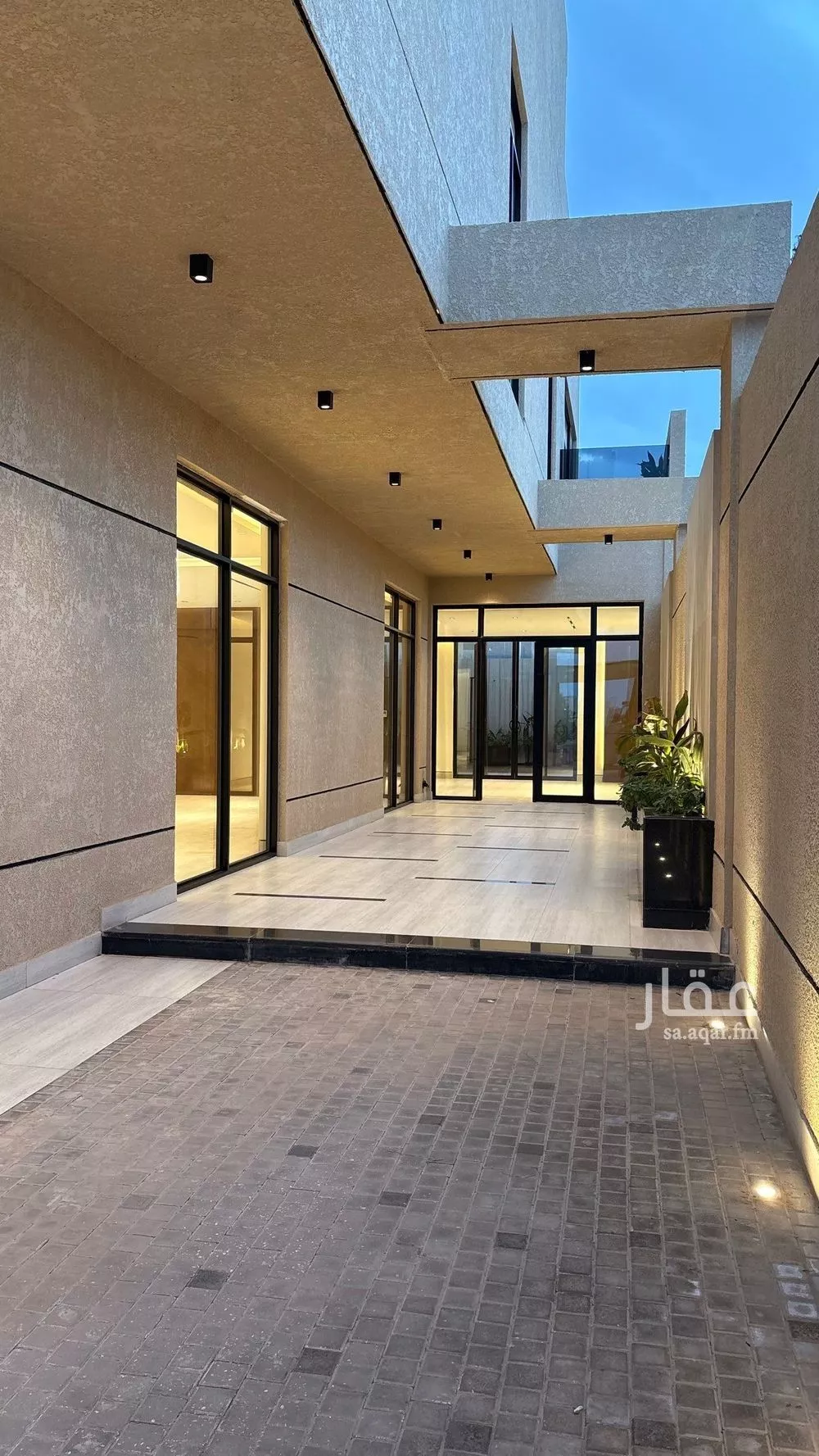 6 bedroom villa in Al Mahdiyyah 3