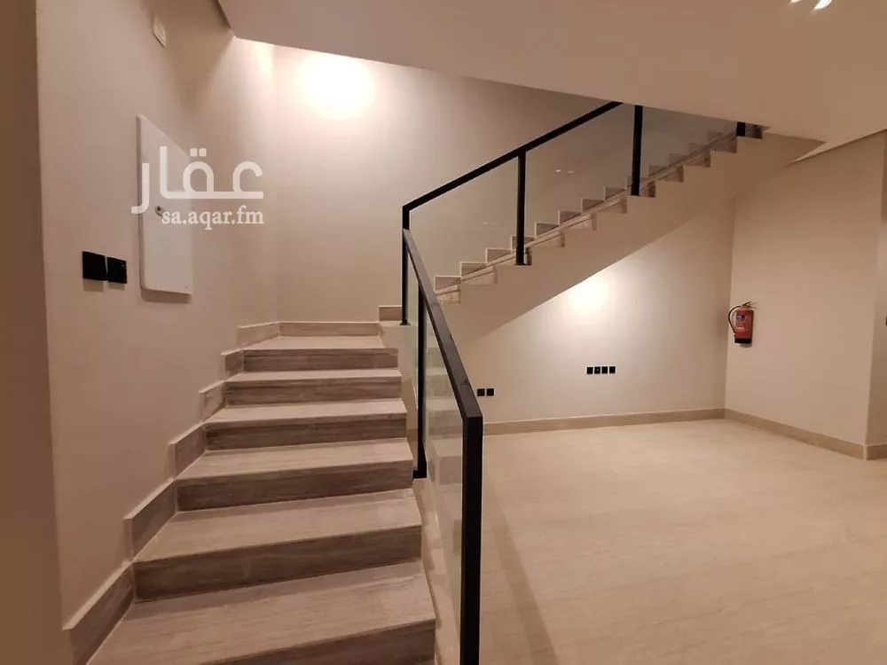 4 bedroom villa in Al Rimal 9
