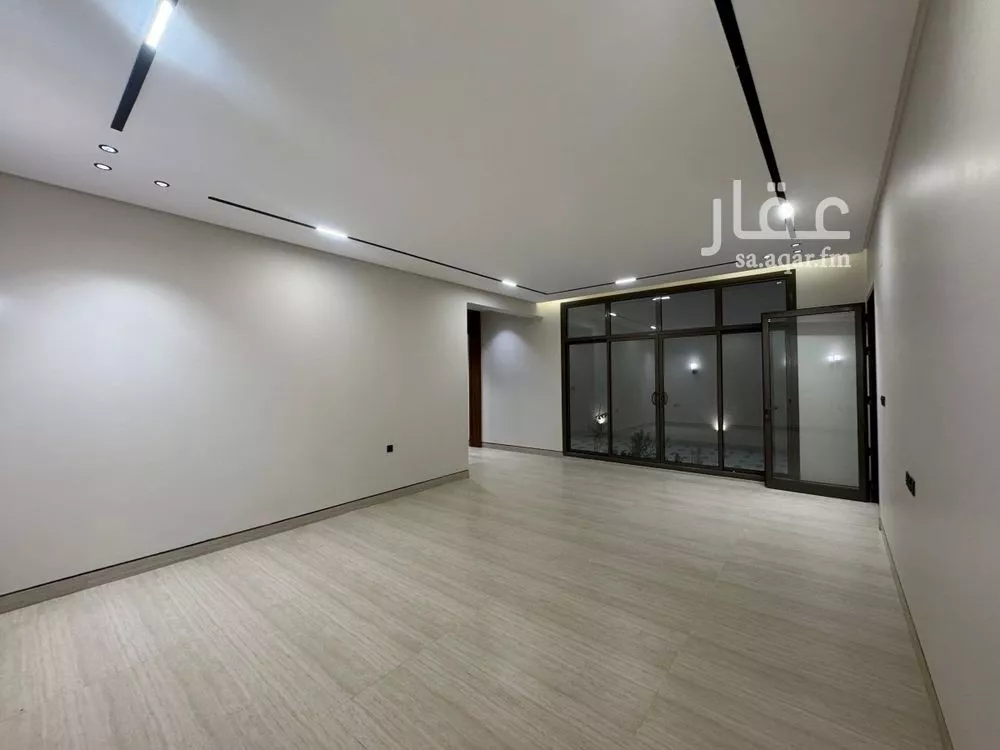 7 bedroom villa in Al Mahdiyyah 2