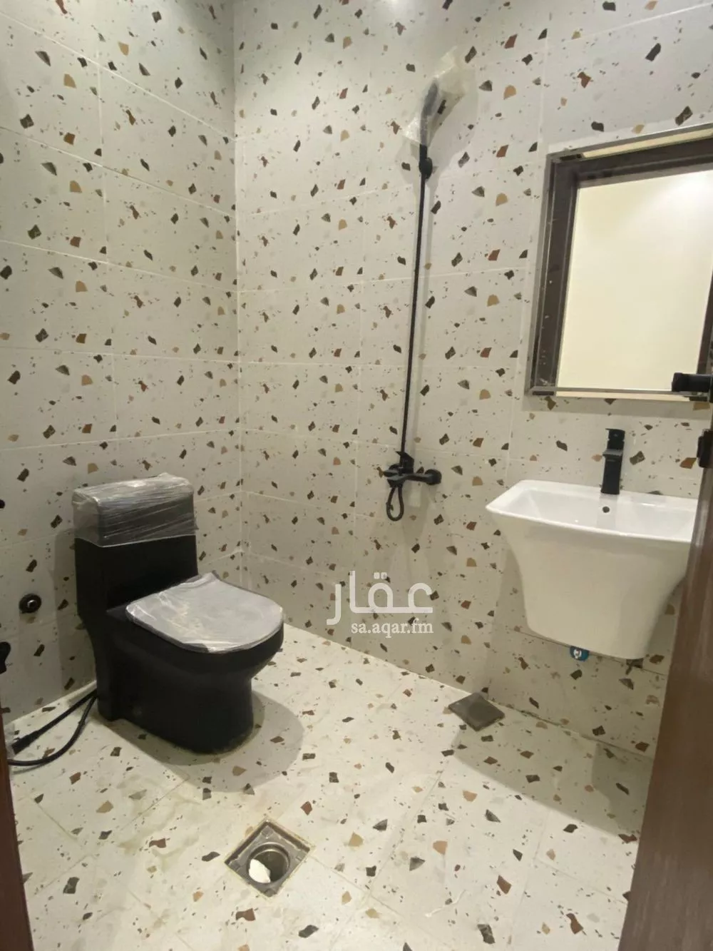فيلا 5 غرف في طويق 24