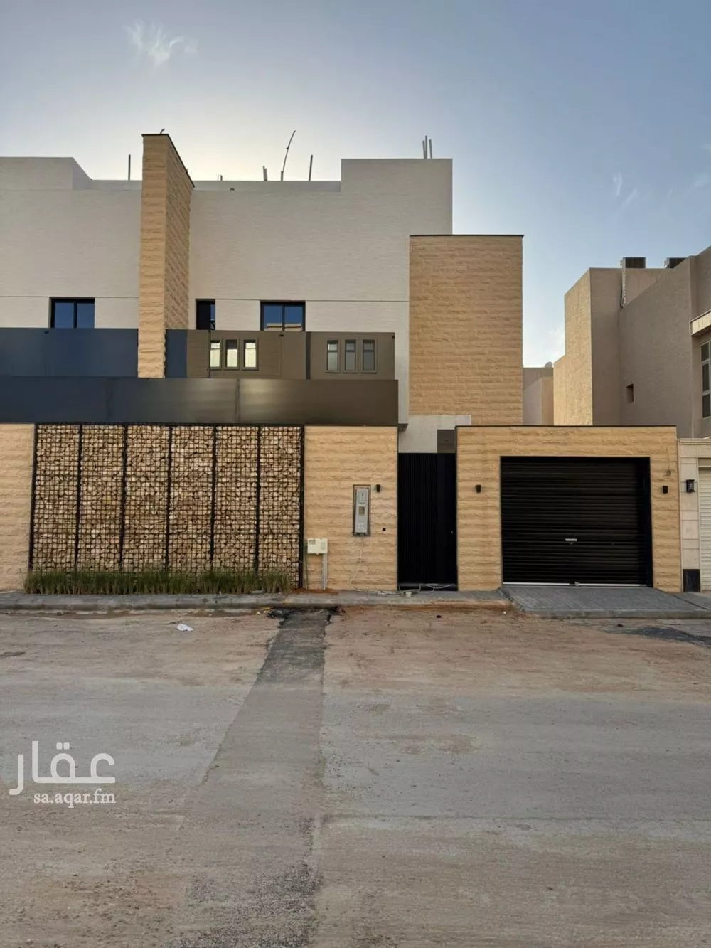 فيلا 5 غرف في العارض 2