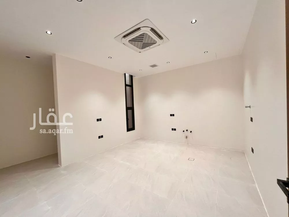 6 bedroom villa in Al Mahdiyyah 14