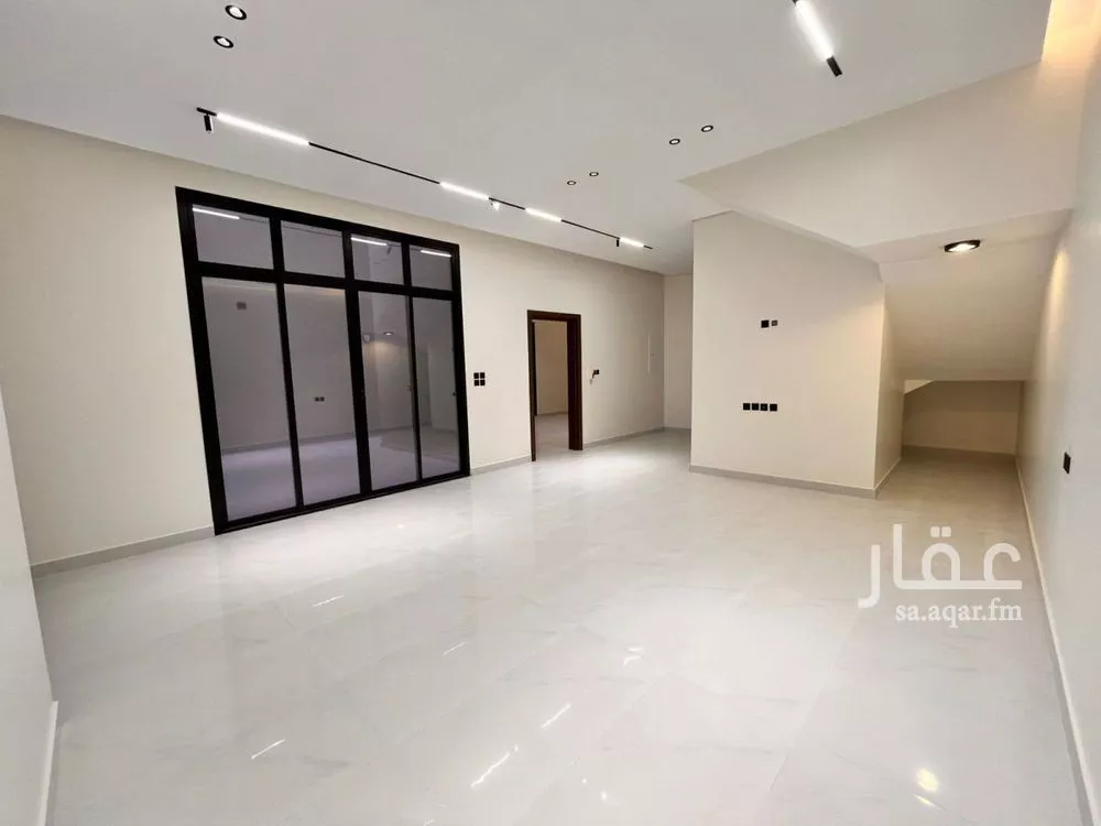 6 bedroom villa in Al Mahdiyyah 17