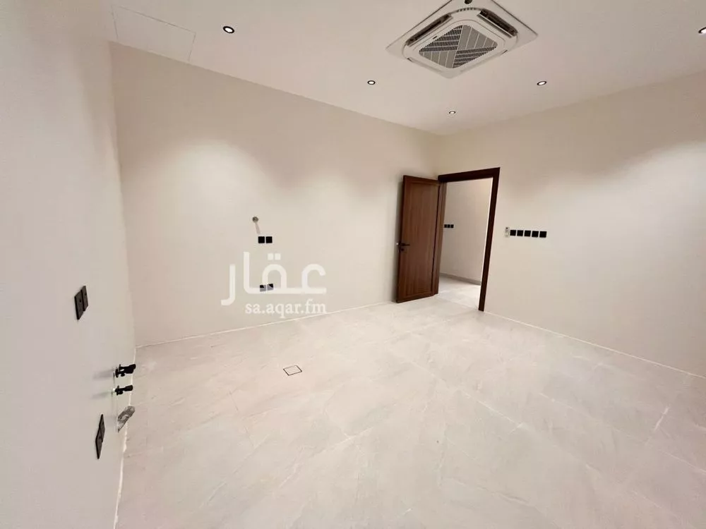 6 bedroom villa in Al Mahdiyyah 19