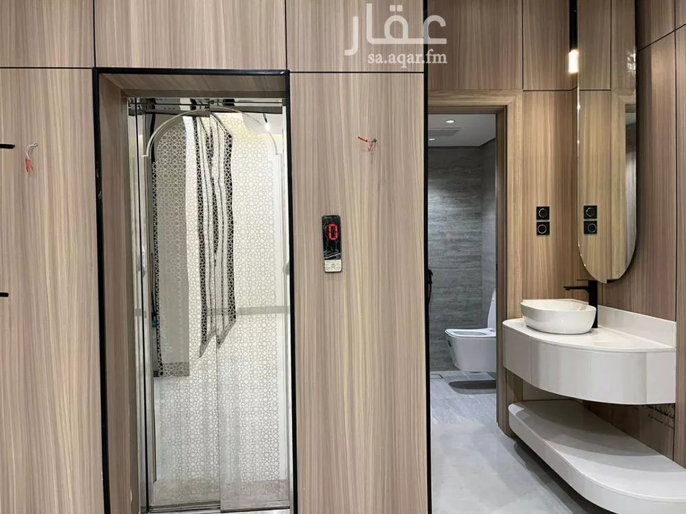 6 bedroom villa in Al Mahdiyyah 11