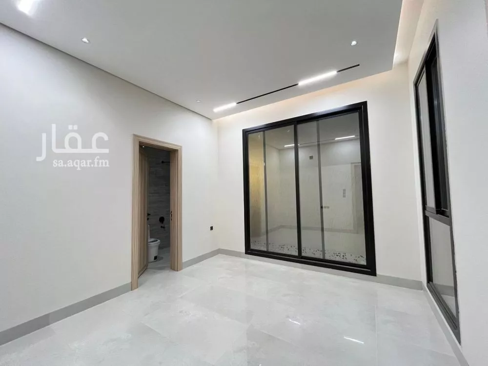 6 bedroom villa in Al Mahdiyyah 23