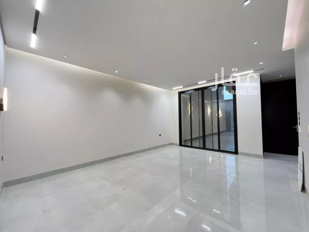 6 bedroom villa in Al Mahdiyyah 4