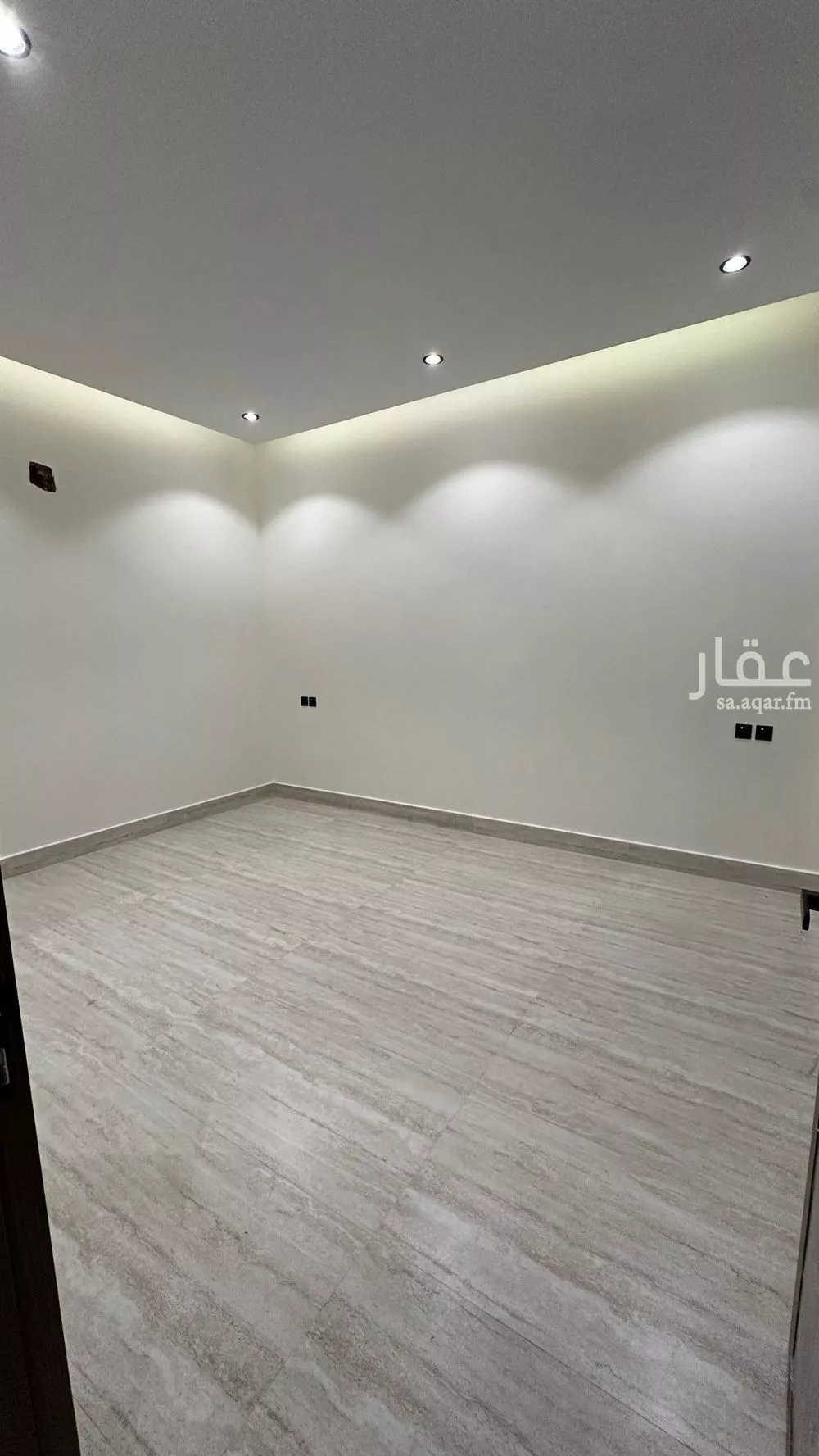 فيلا 5 غرف في ظهرة لبن 10
