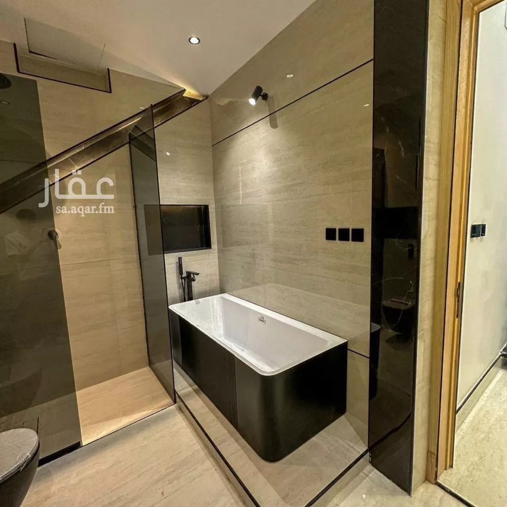 5 bedroom villa in Al Mahdiyyah 15