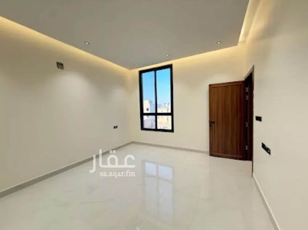 6 bedroom villa in Al Mahdiyyah 24