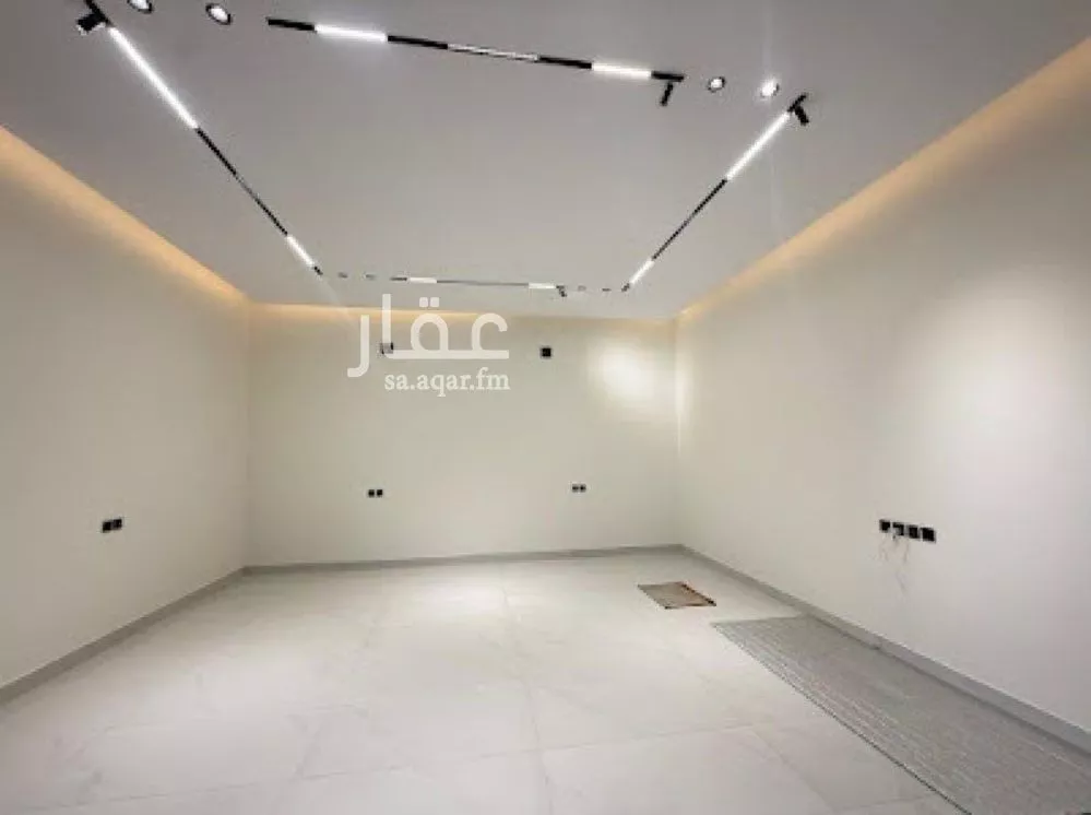 6 bedroom villa in Al Mahdiyyah 4