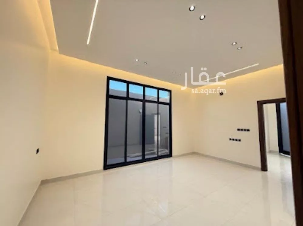 6 bedroom villa in Al Mahdiyyah 5